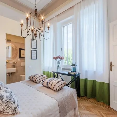 Buonamici, A Luxury With Pool Villa Lucca