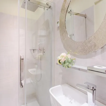 Buonamici, A Luxury With Pool Villa Lucca