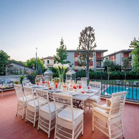 Buonamici, A Luxury With Pool Lucca