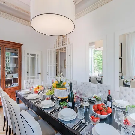 Buonamici, A Luxury With Pool Lucca