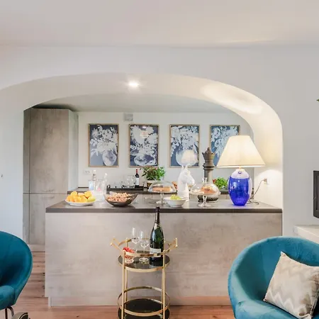 Buonamici, A Luxury With Pool Villa
