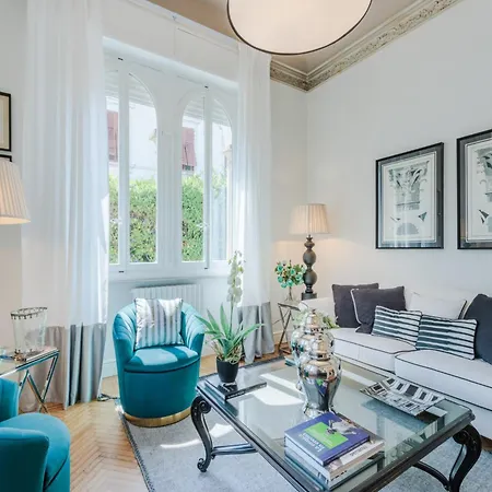 Buonamici, A Luxury With Pool Villa Lucca